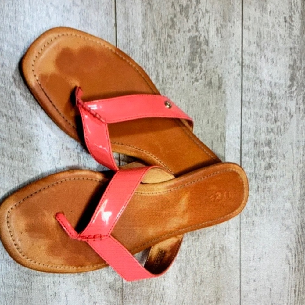 UGG tuolumen pink patent leather sandals size 10